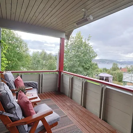 Aurora House - A Family & Friends Retreat In