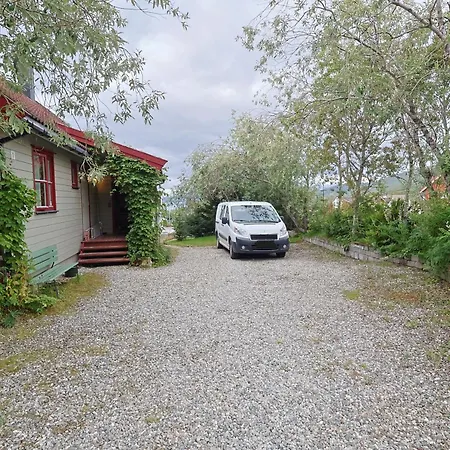 Aurora House - A Family & Friends Retreat In